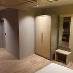 Maison d'hôtes Zum Gruenen Baum Frankfurt Airport 3*