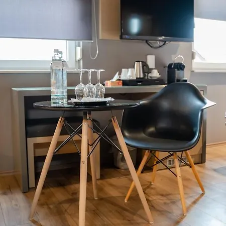 Zum Gruenen Baum Frankfurt Airport