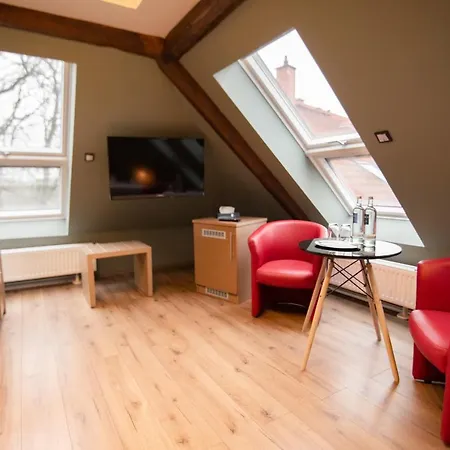 Zum Gruenen Baum Frankfurt Airport Guest house Kelsterbach
