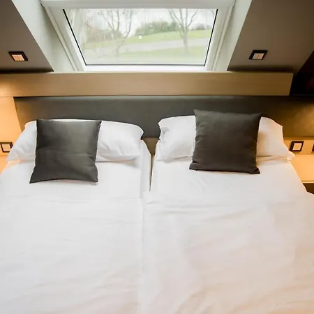 בית הארחה Zum Gruenen Baum Frankfurt Airport 3*