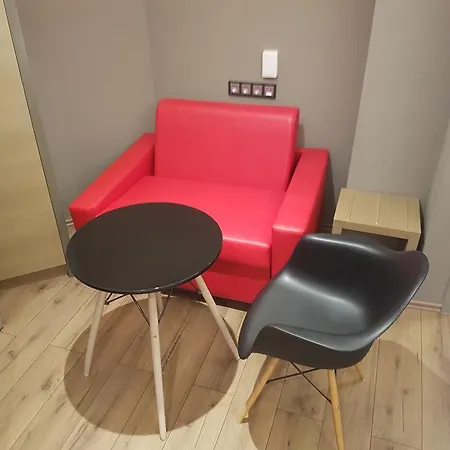 Zum Gruenen Baum Frankfurt Airport בית הארחה