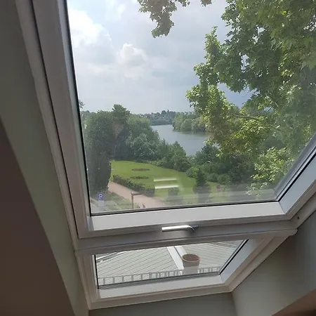 Zum Gruenen Baum Frankfurt Airport Guest house