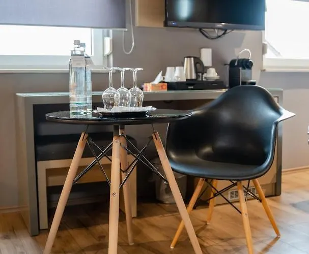 Zum Gruenen Baum Frankfurt Airport