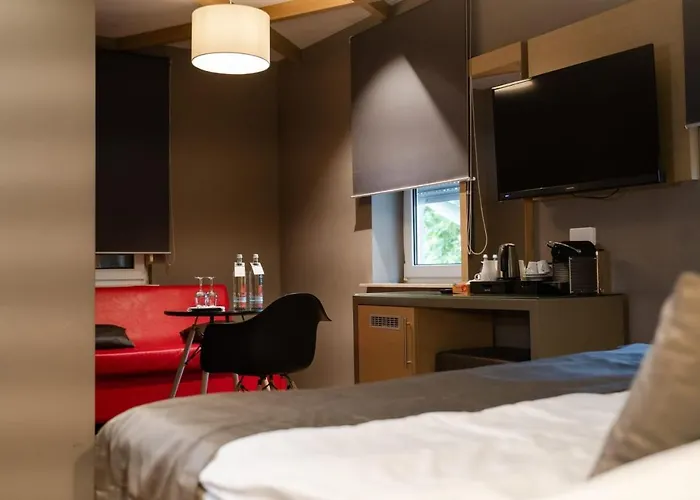 Zum Gruenen Baum Frankfurt Airport 3*