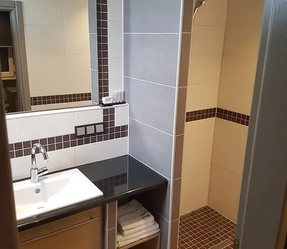 Zum Gruenen Baum Frankfurt Airport Casa de hóspedes